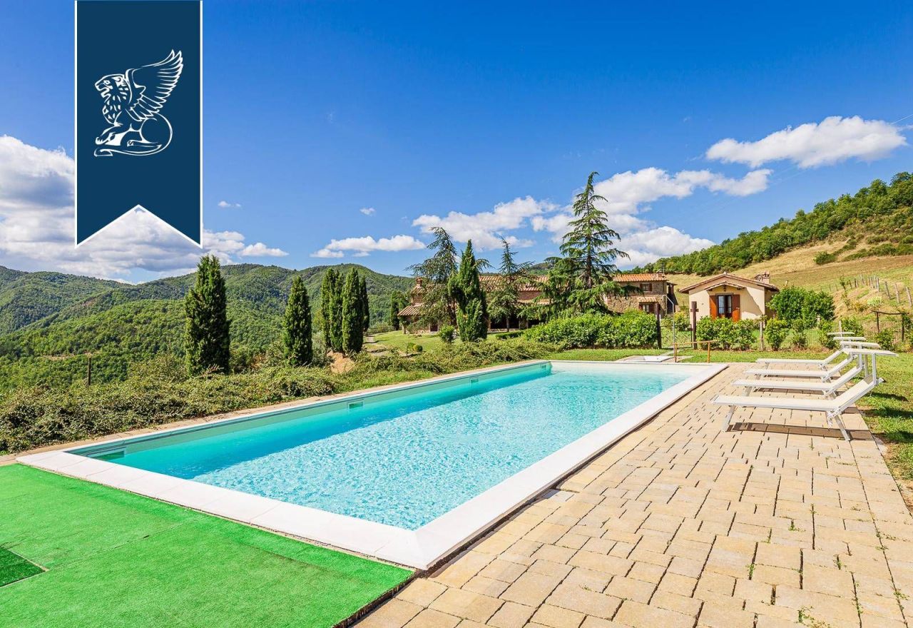 Вилла в Ареццо, Италия, 3 000 м² - фото 6