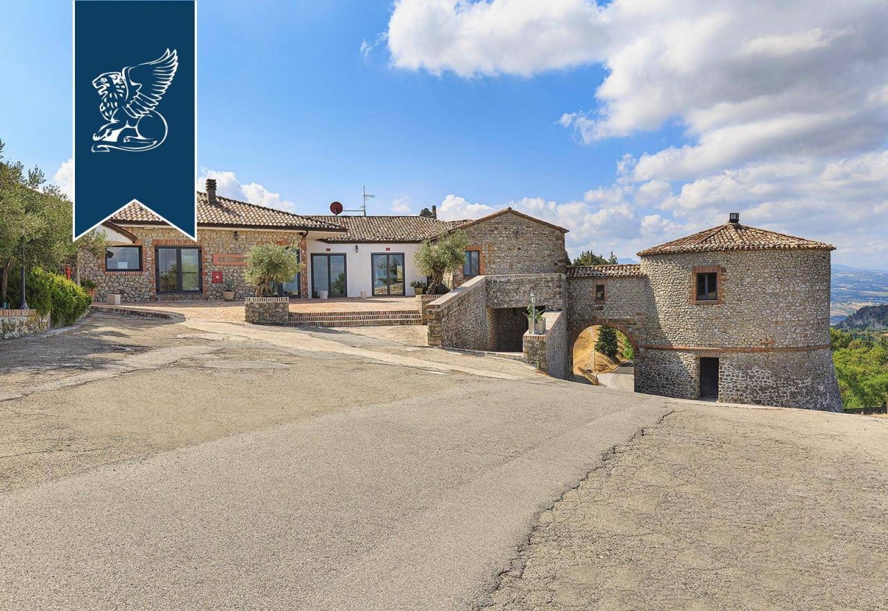 Замок в Римини, Италия, 3 000 м² - фото 6