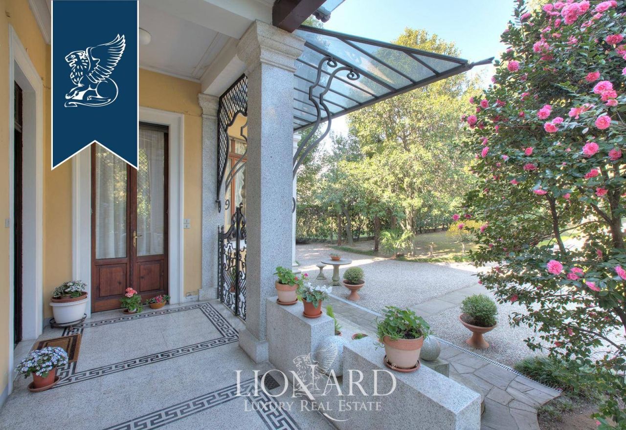 Вилла в Лезе, Италия, 400 м² - фото 6