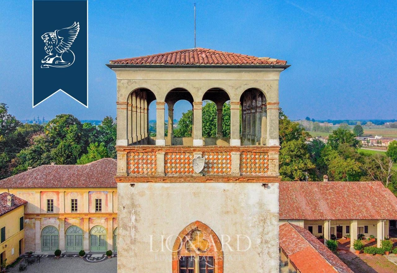 Вилла в Кремоне, Италия, 2 200 м² - фото 6