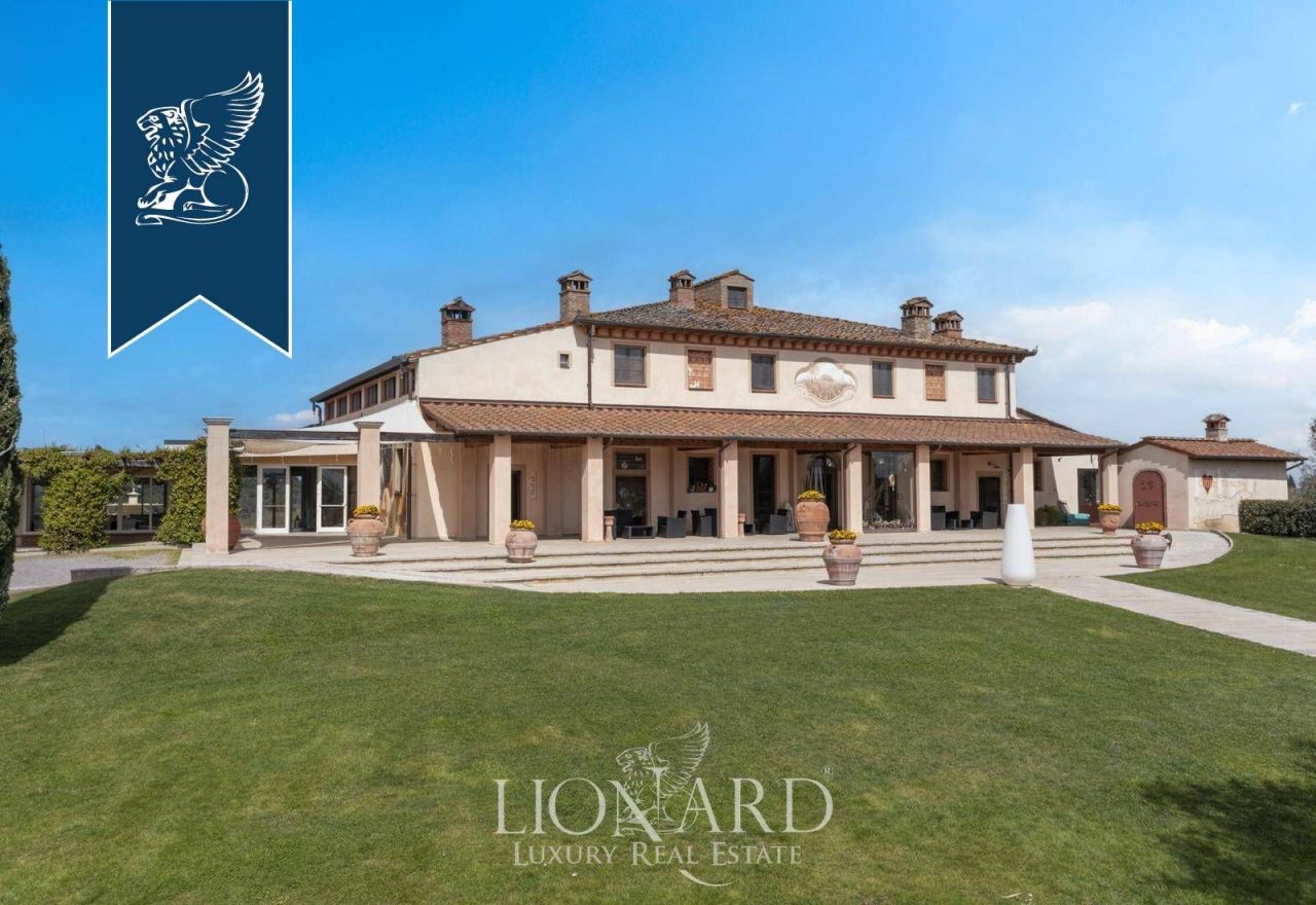 Ферма в Понтедере, Италия, 2 100 м² - фото 6