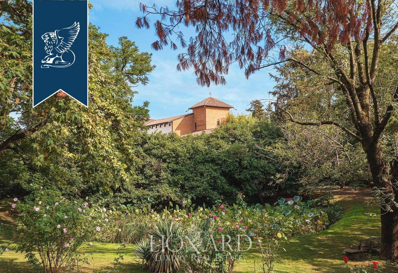 Замок в Павии, Италия, 2 600 м² - фото 6