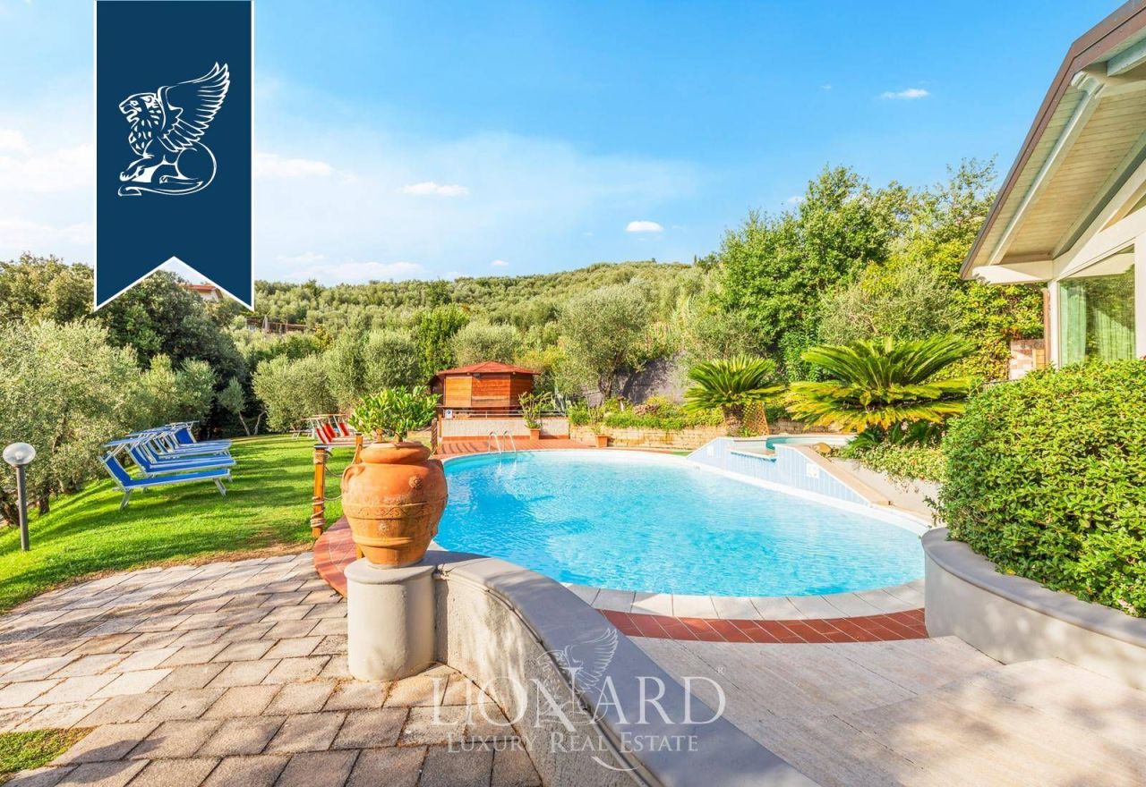 Ферма в Пистое, Италия, 1 296 м² - фото 6