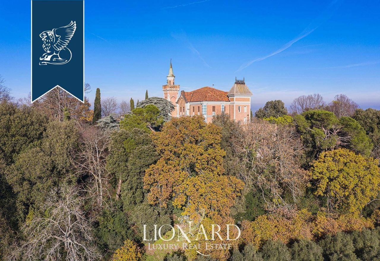Замок в Форли-Чезене, Италия, 1 300 м² - фото 6
