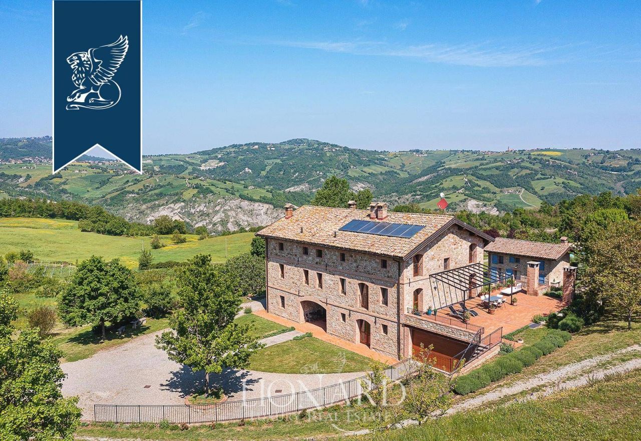 Вилла в Модене, Италия, 900 м² - фото 6