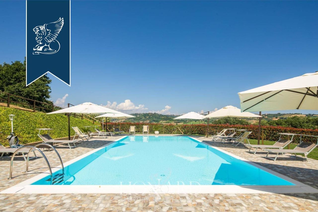 Ферма в Асколи Пичено, Италия, 400 м² - фото 6