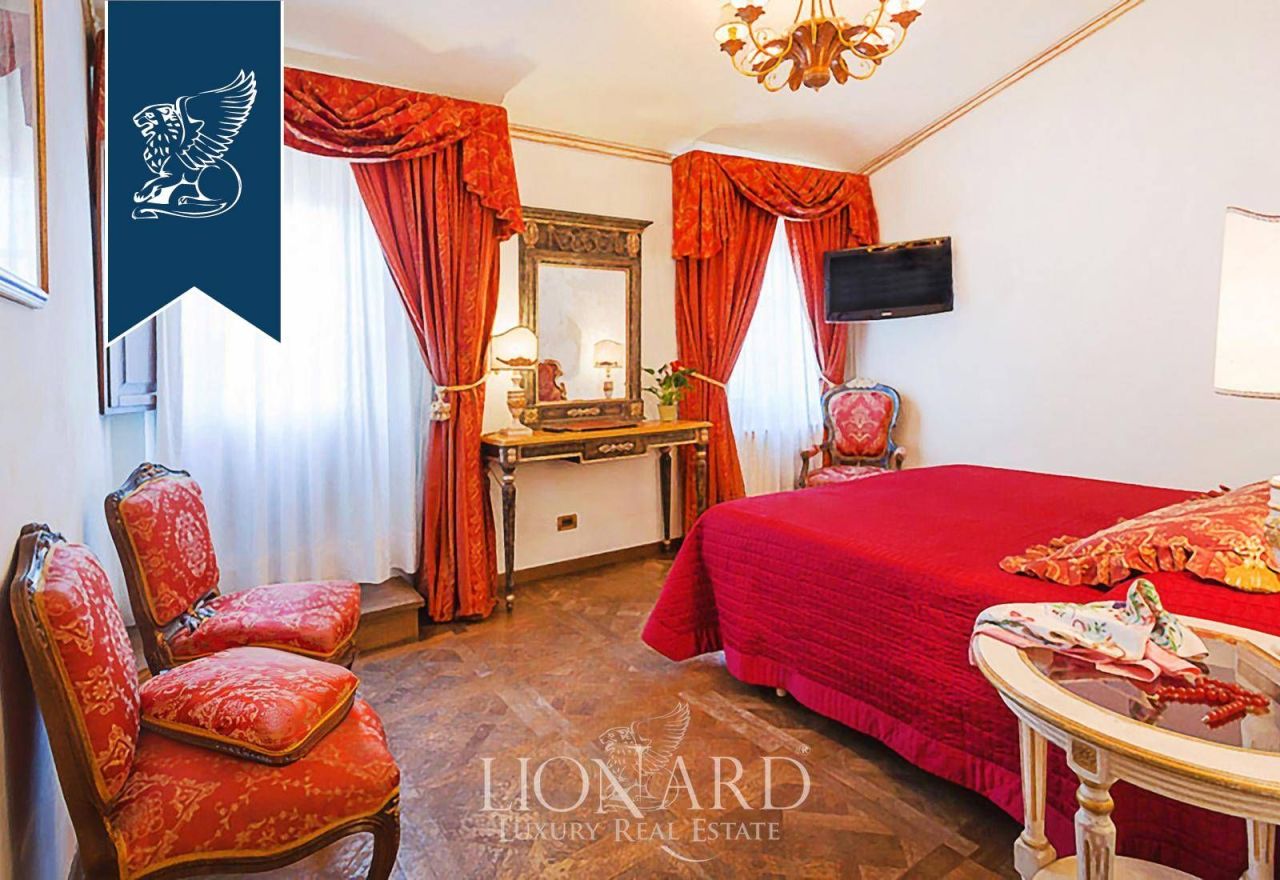 Отель, гостиница в Лукке, Италия, 680 м² - фото 6