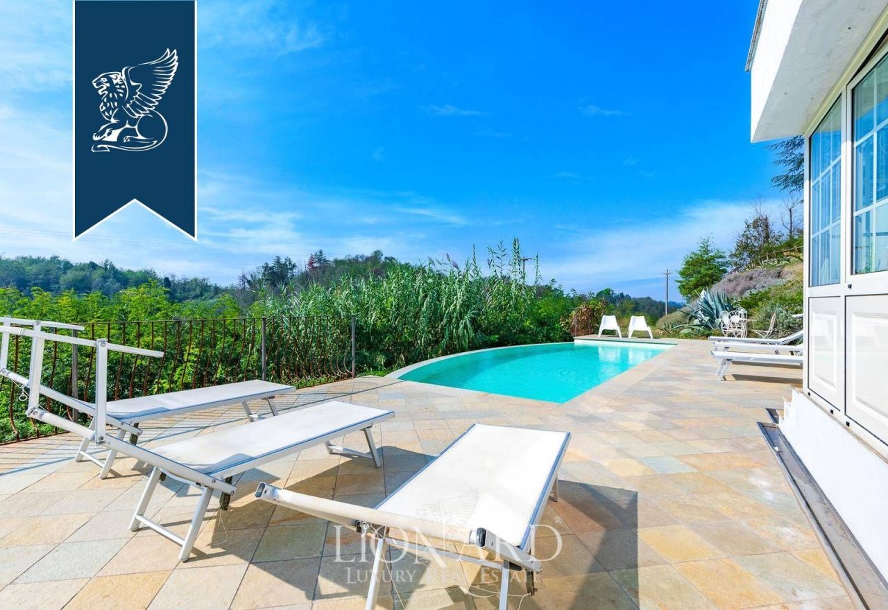 Ферма в Асти, Италия, 1 000 м² - фото 6