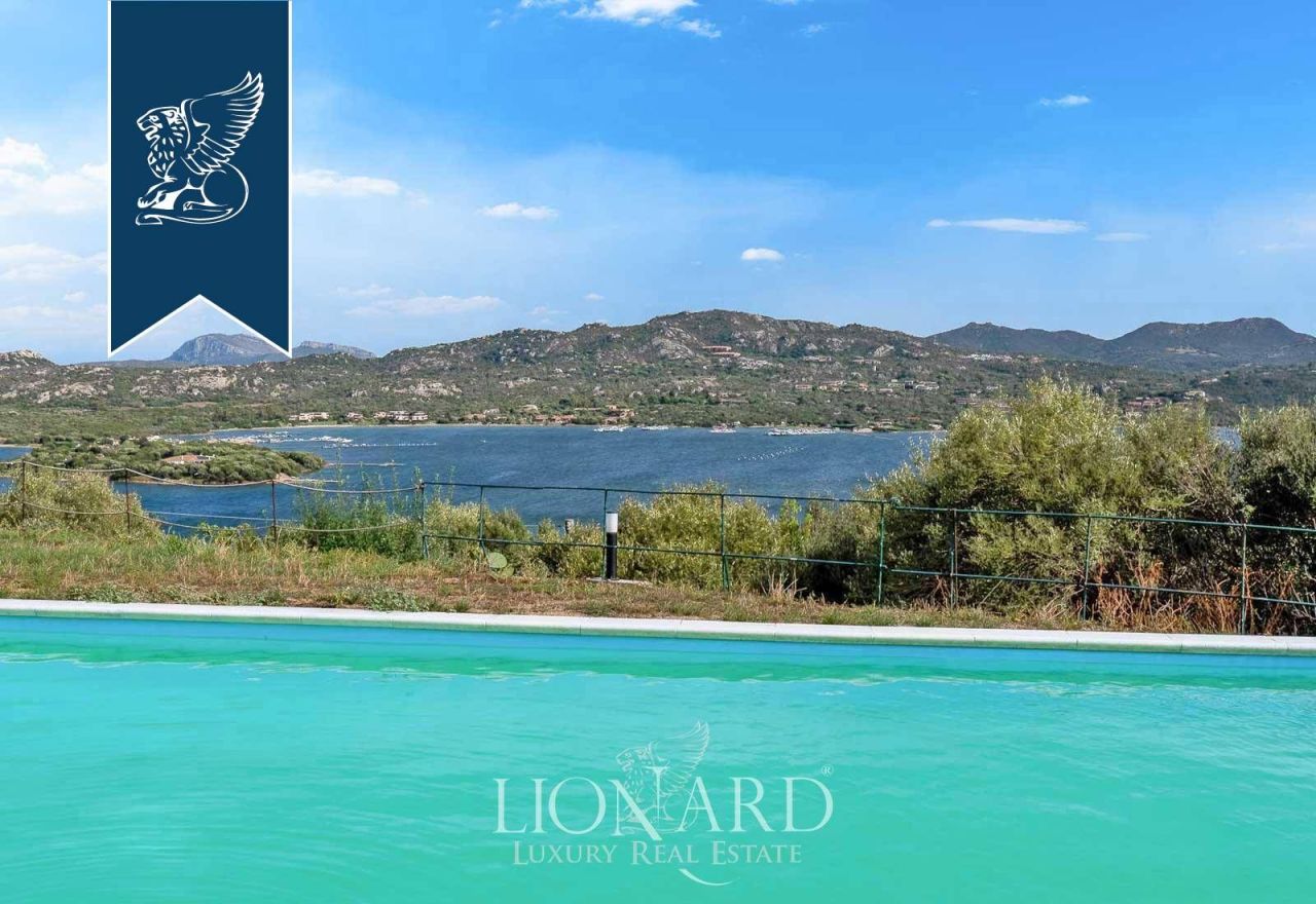 Вилла в Ольбии, Италия, 500 м² - фото 6