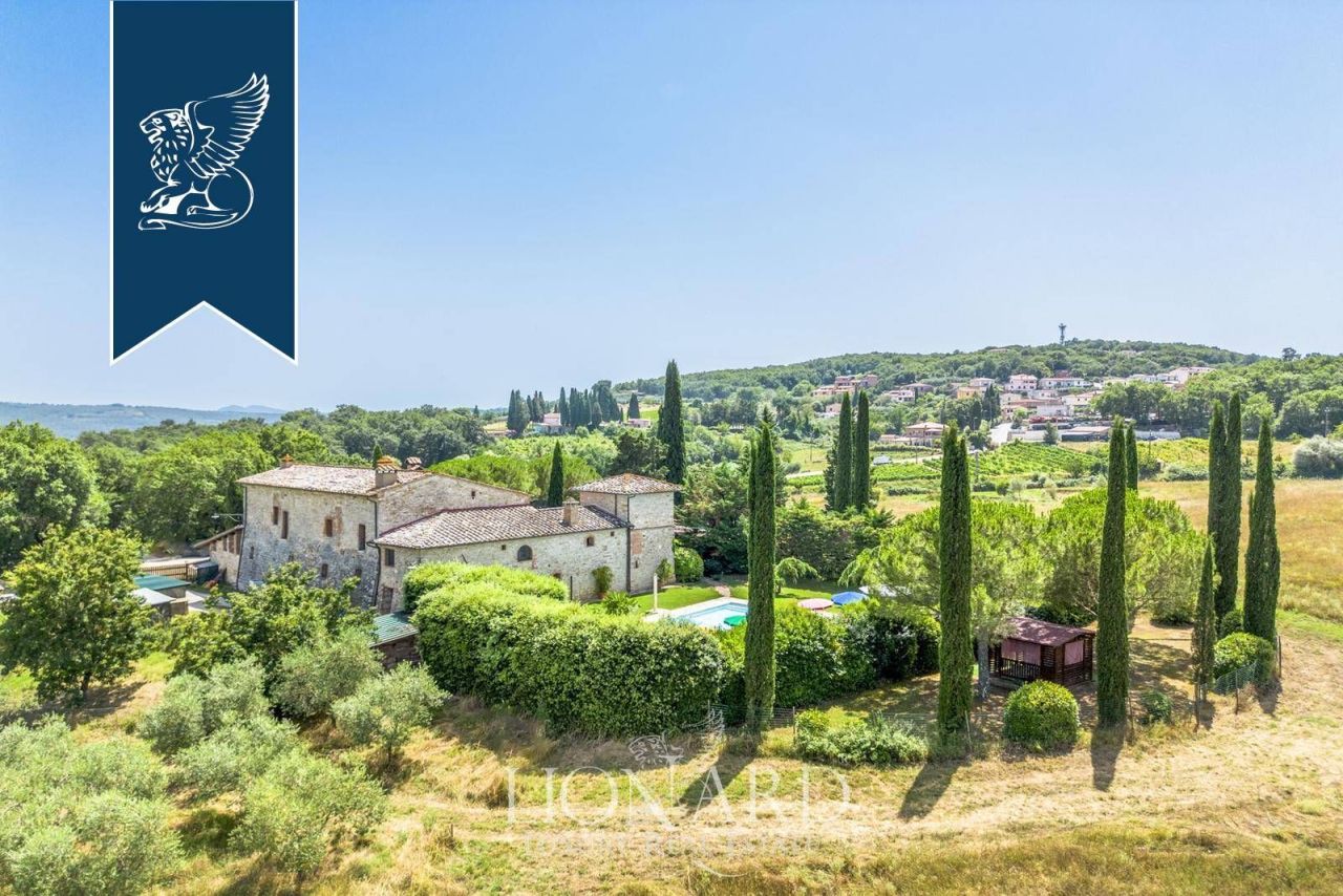 Ферма в Сиене, Италия, 800 м² - фото 6