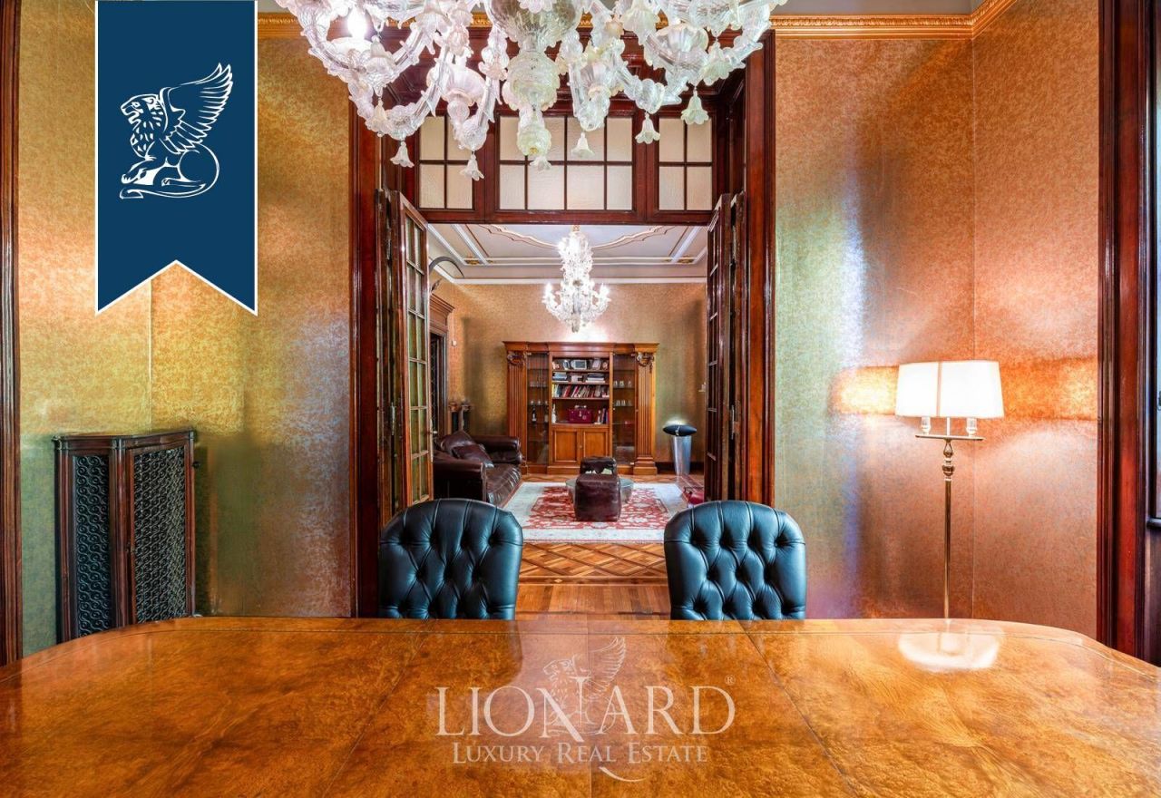 Апартаменты в Милане, Италия, 250 м² - фото 6