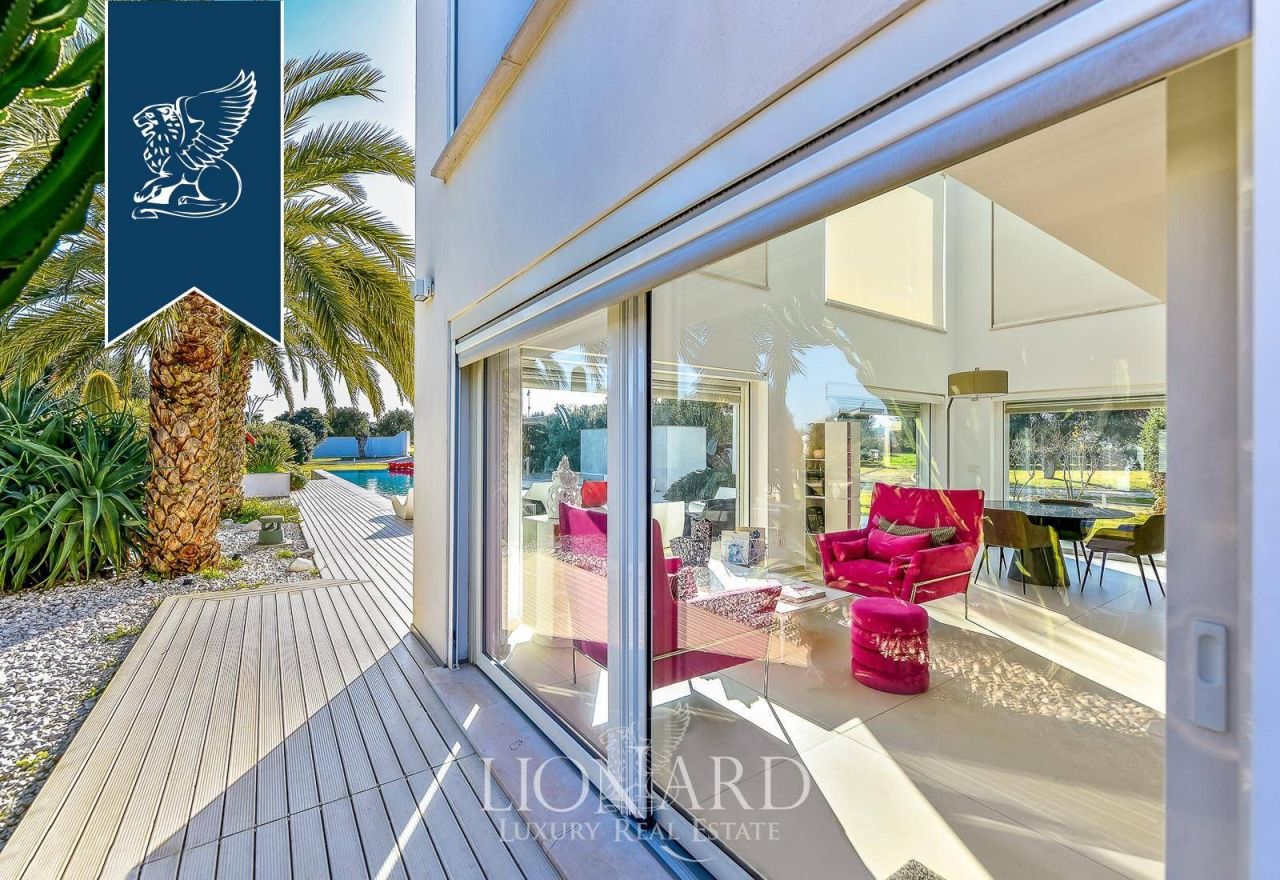 Вилла в Монополи, Италия, 500 м² - фото 6