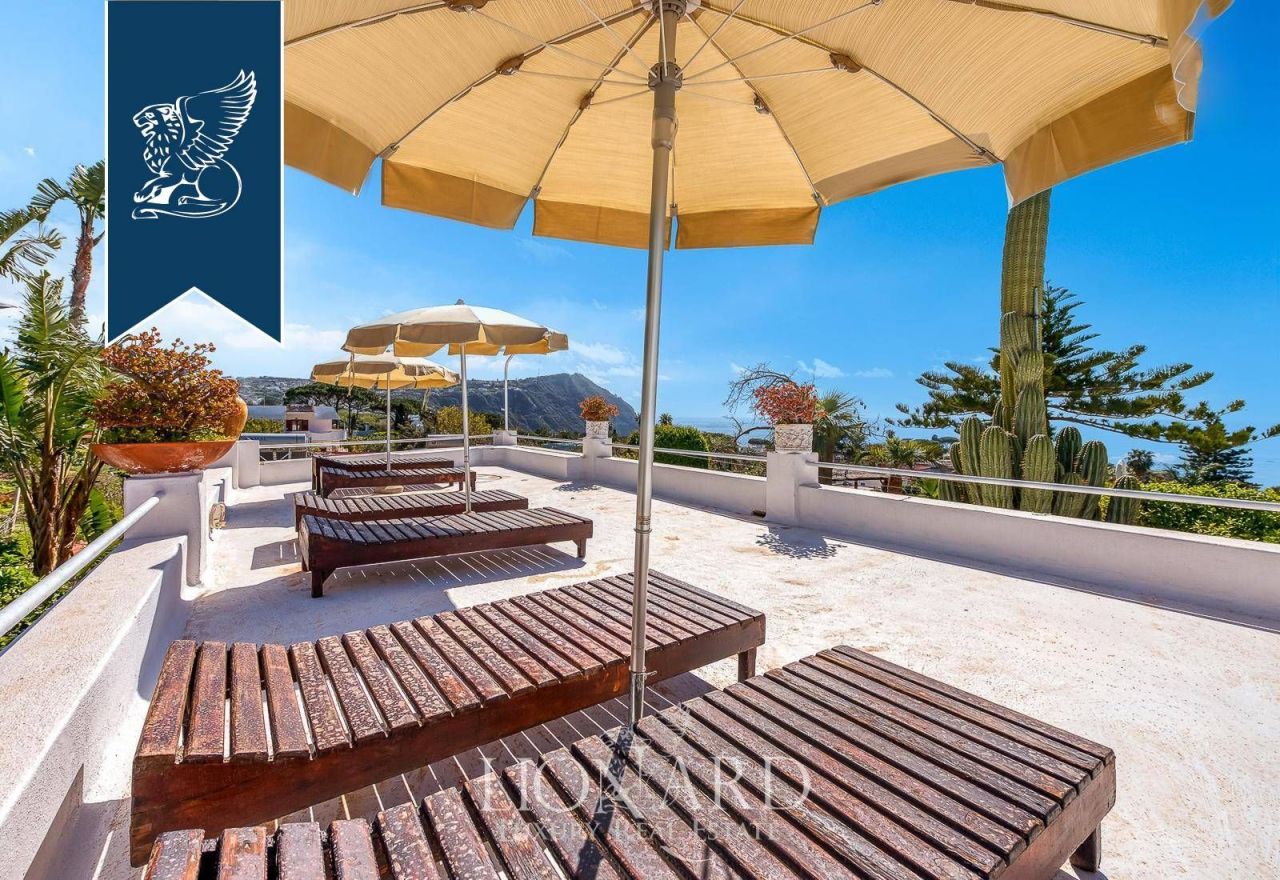 Вилла в Неаполе, Италия, 2 450 м² - фото 6