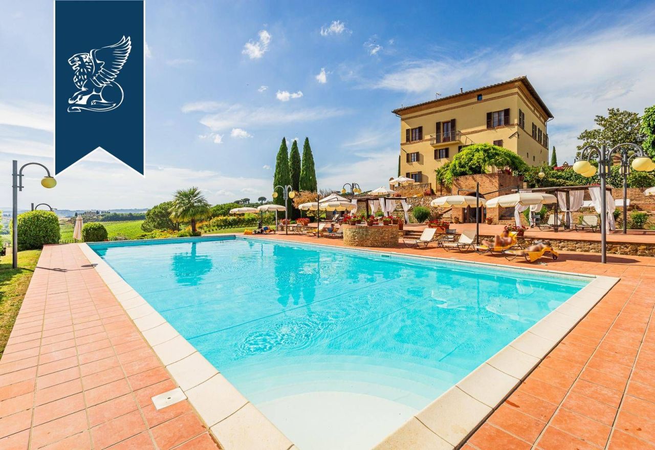 Дом в Сиене, Италия, 4 300 м² - фото 6