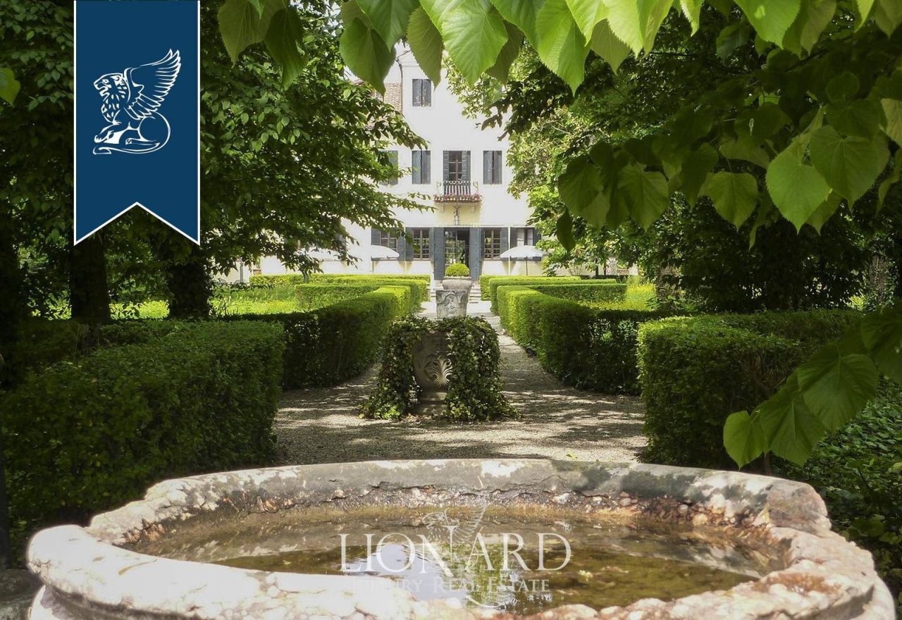 Вилла в Венеции, Италия, 1 500 м² - фото 6