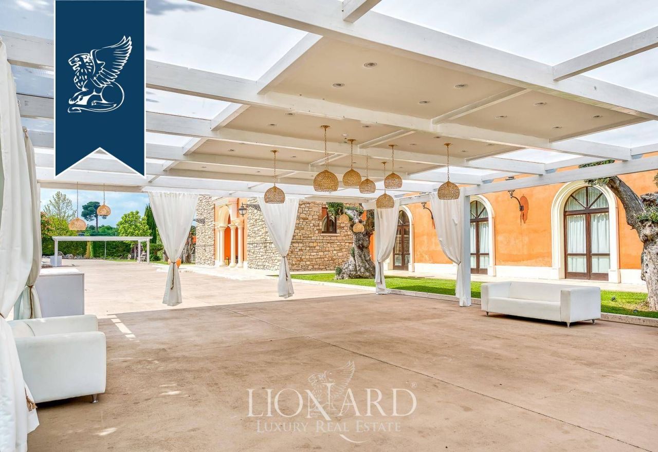 Замок в Авеллино, Италия, 6 000 м² - фото 6