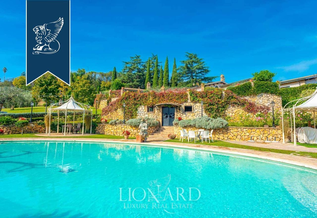 Вилла в Риме, Италия, 1 100 м² - фото 6