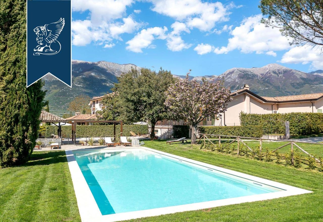 Ферма в Фрозиноне, Италия, 2 000 м² - фото 6