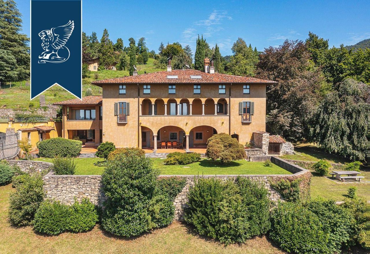 Вилла в Бергамо, Италия, 1 500 м² - фото 6