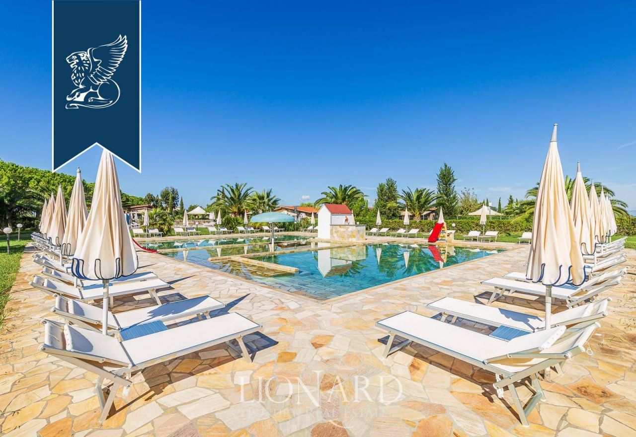 Ферма в Гроссето, Италия, 3 000 м² - фото 6