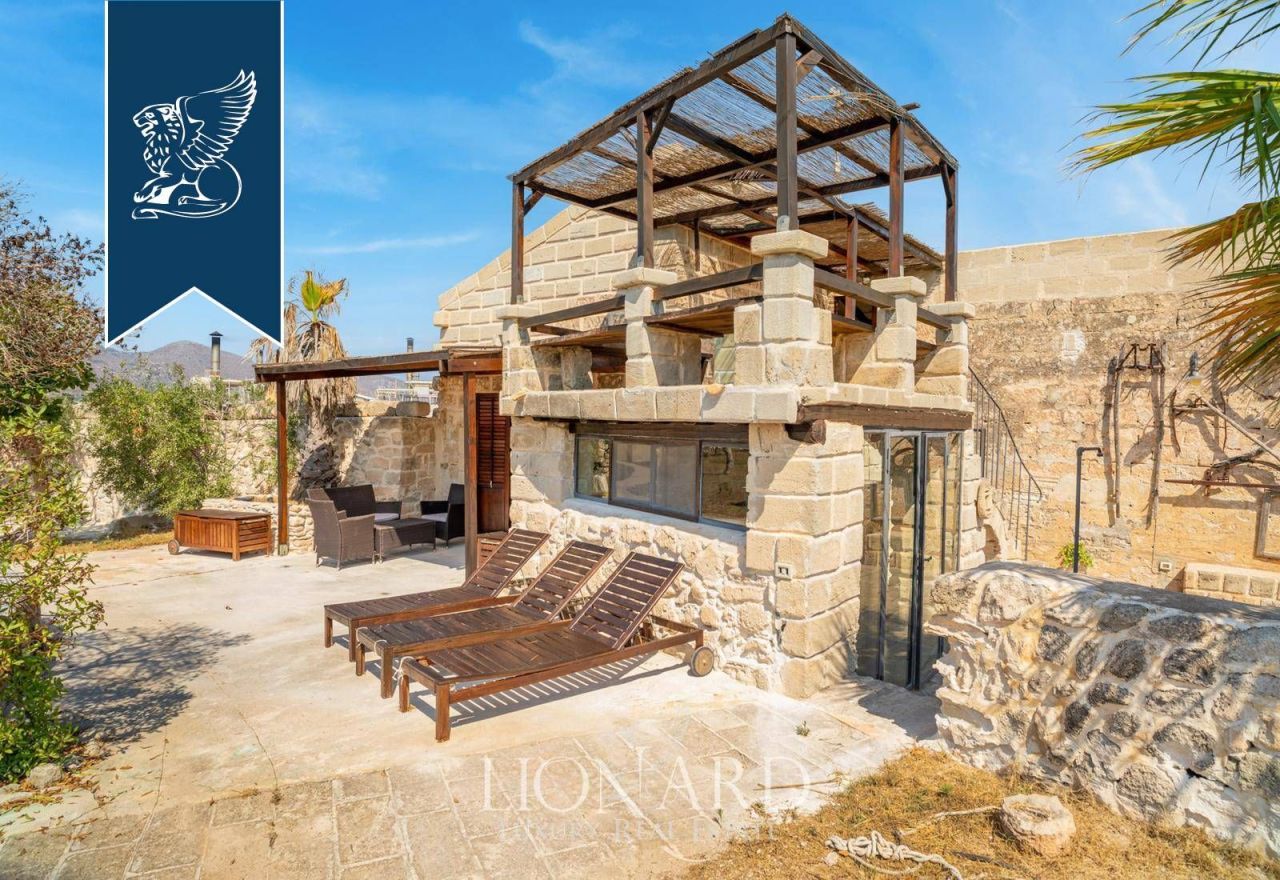 Вилла в Фавиньяне, Италия, 350 м² - фото 6