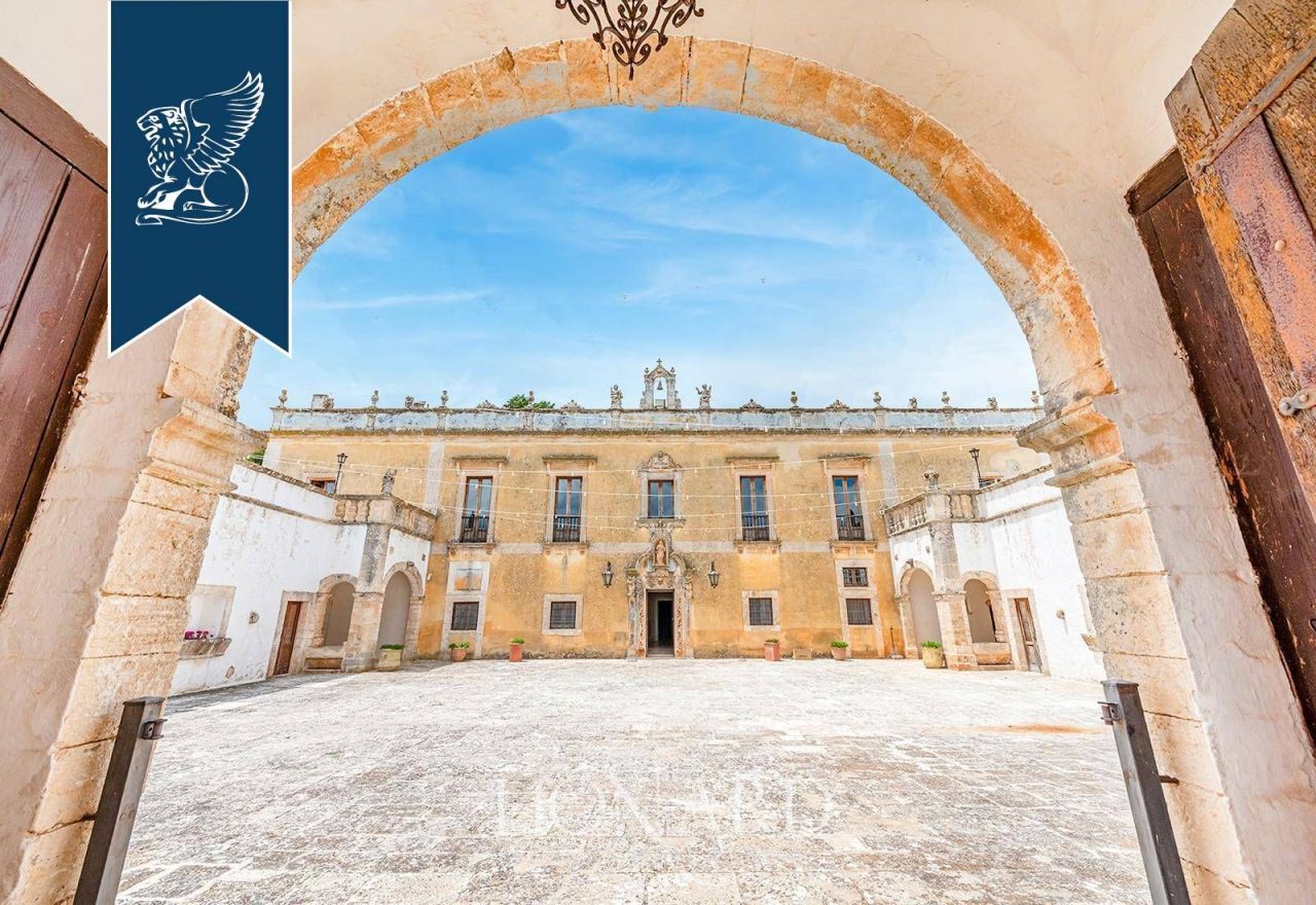 Вилла в Таранто, Италия, 3 850 м² - фото 6