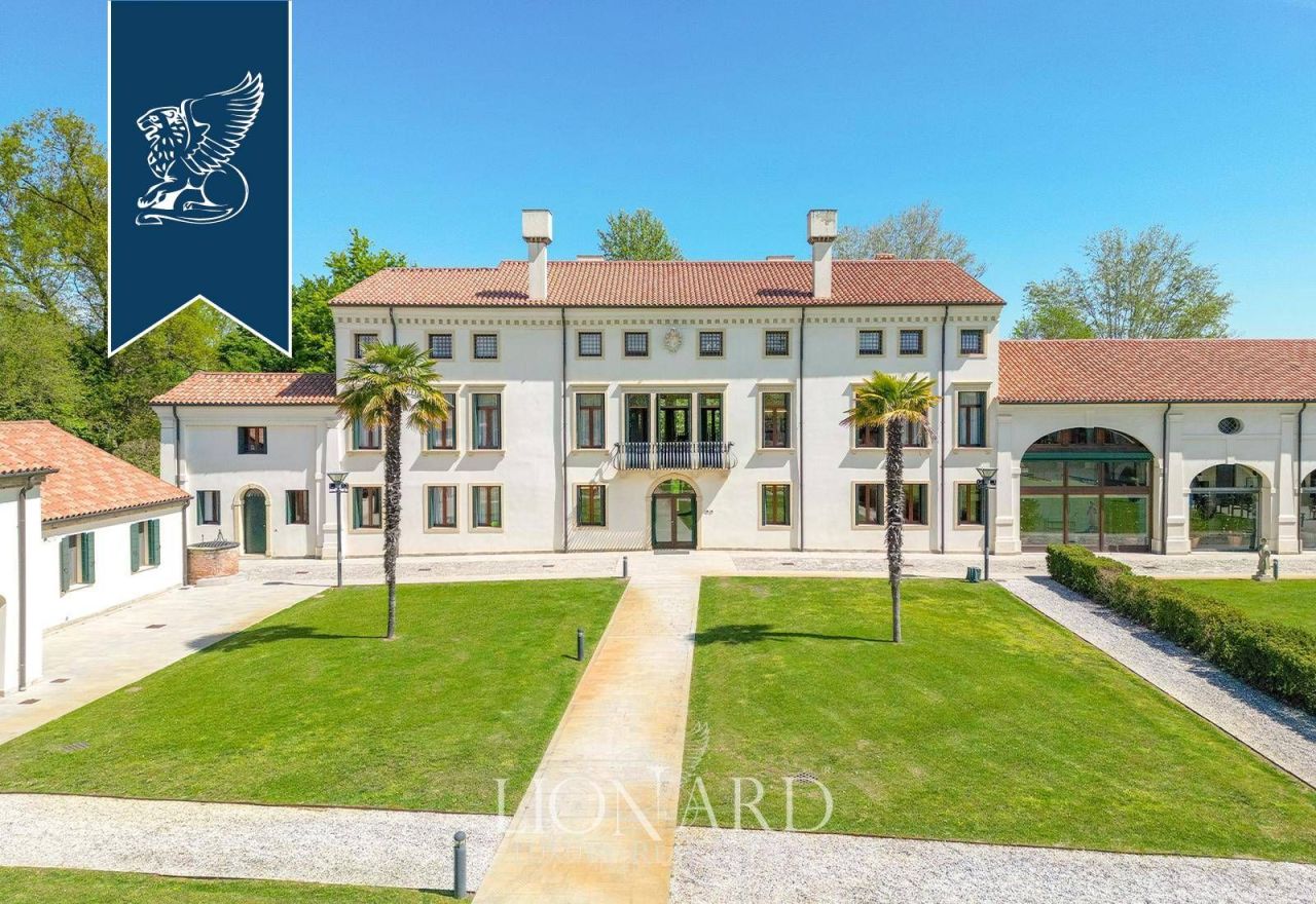 Вилла в Падуе, Италия, 3 200 м² - фото 6