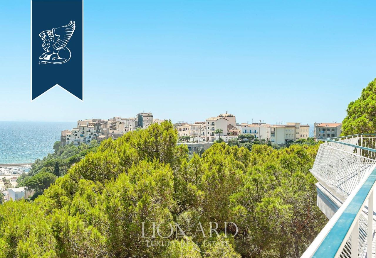 Вилла в Сперлонге, Италия, 615 м² - фото 5