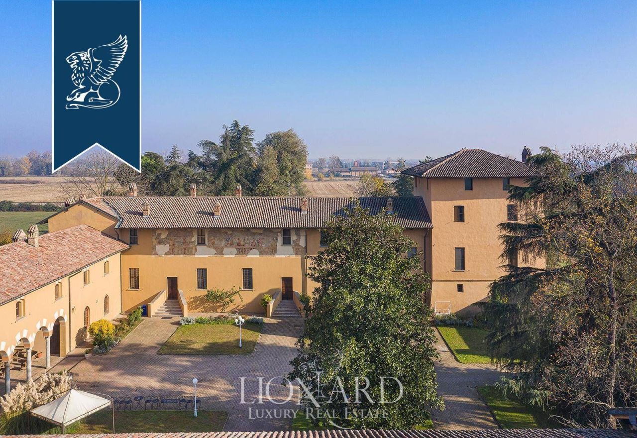 Замок в Павии, Италия, 2 800 м² - фото 5