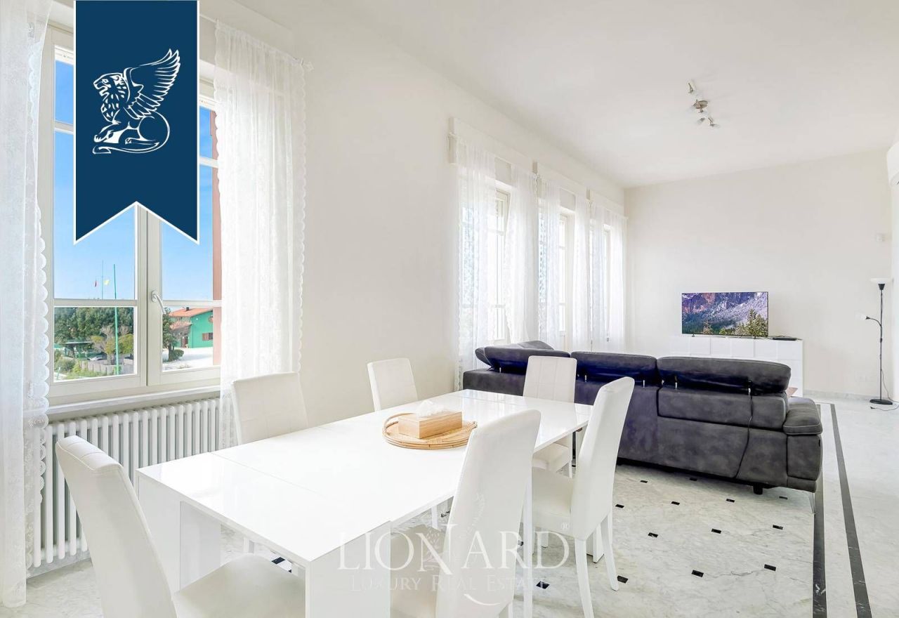 Вилла в Форте деи Марми, Италия, 950 м² - фото 5