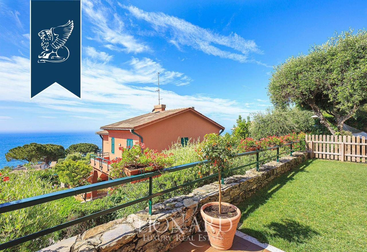 Вилла в Генуе, Италия, 300 м² - фото 5