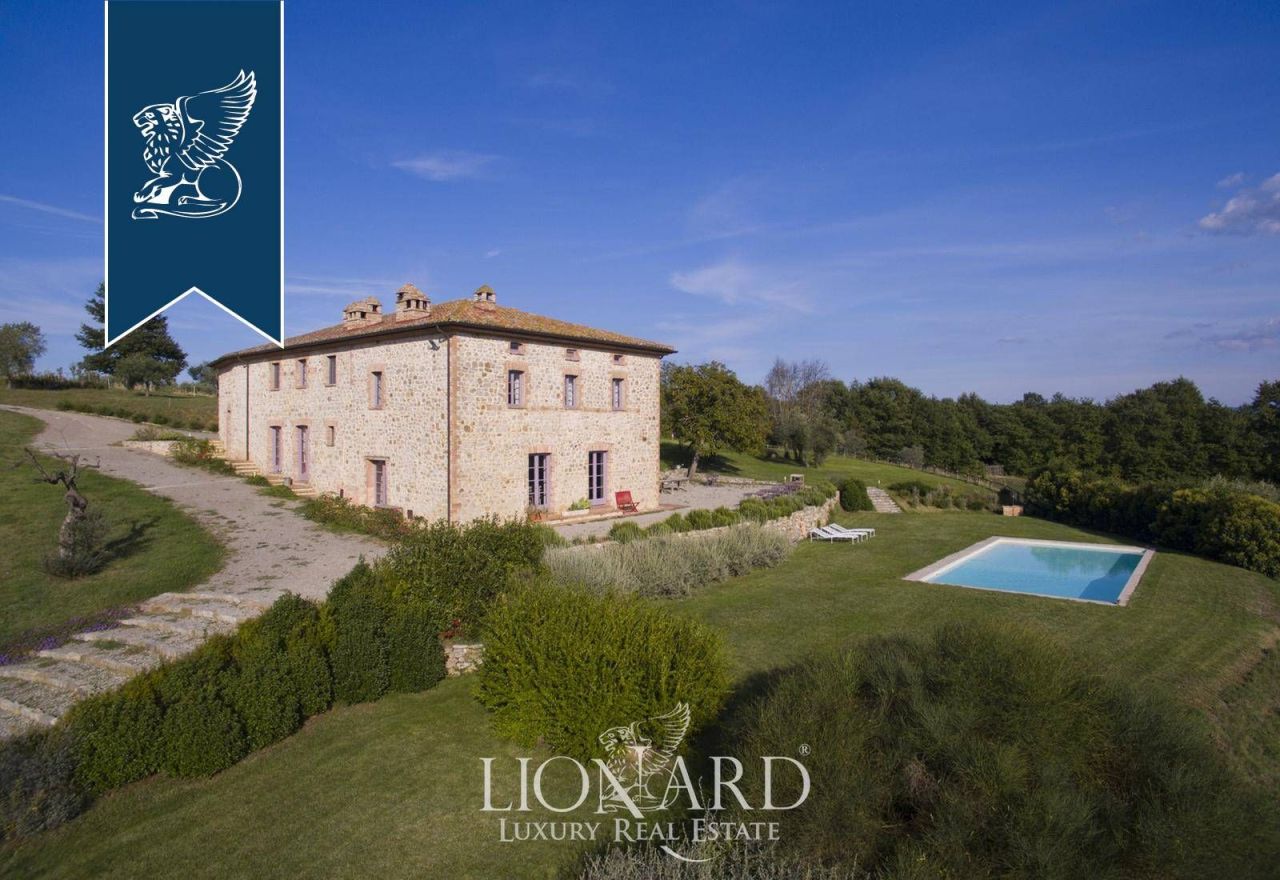 Ферма в Монтегаббьоне, Италия, 1 000 м² - фото 5