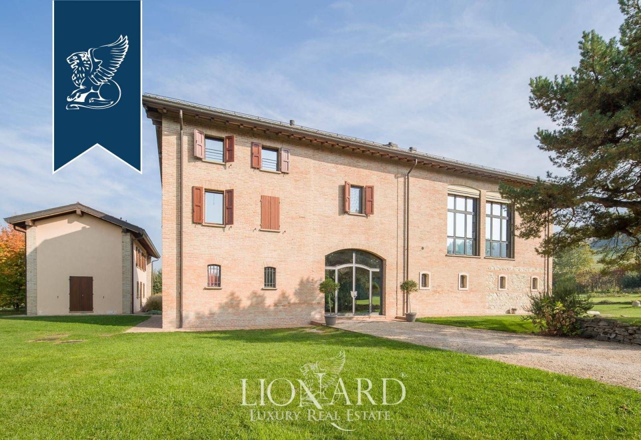 Вилла в Реджо-Эмилии, Италия, 800 м² - фото 5