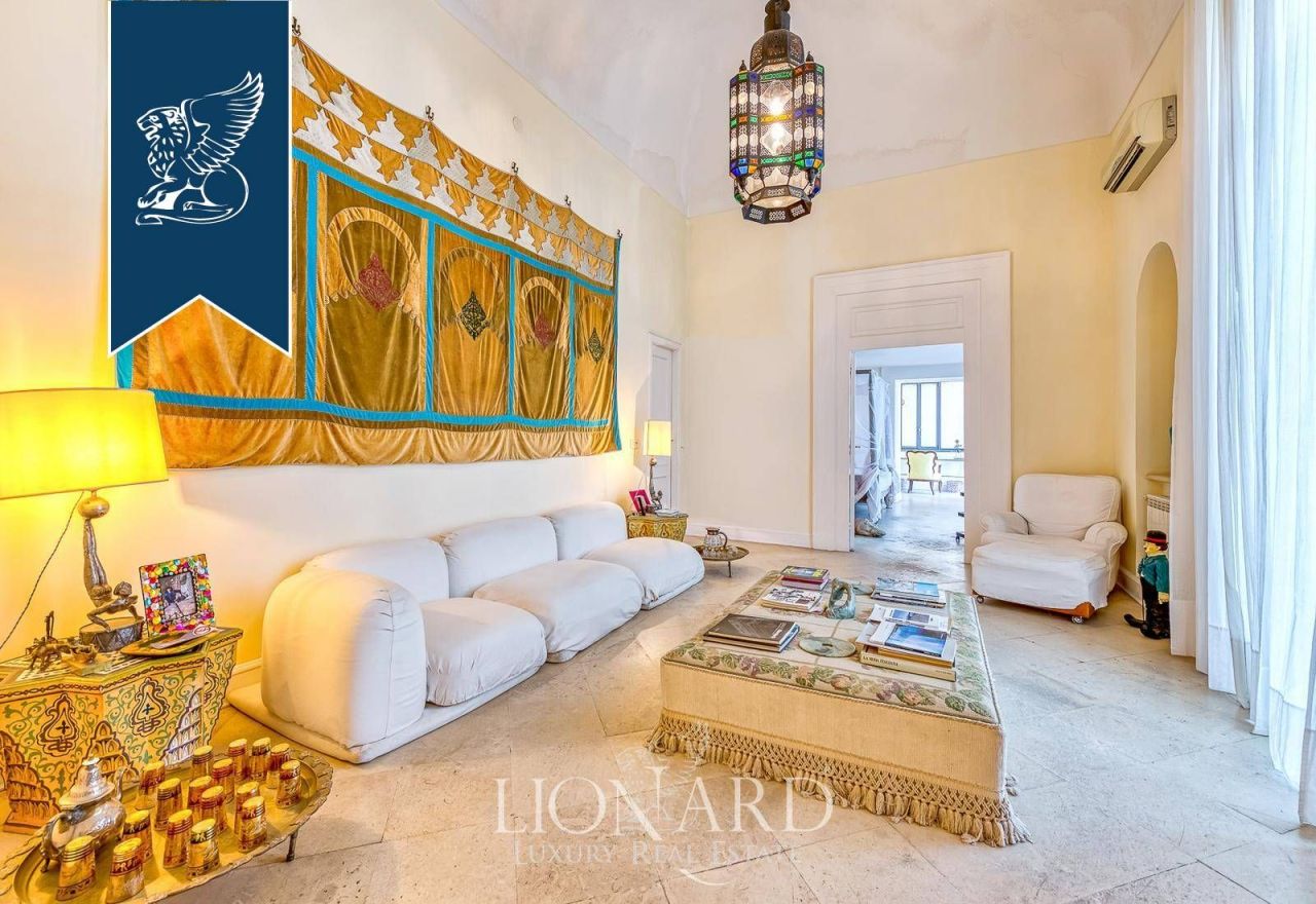 Отель, гостиница в Неаполе, Италия, 650 м² - фото 5