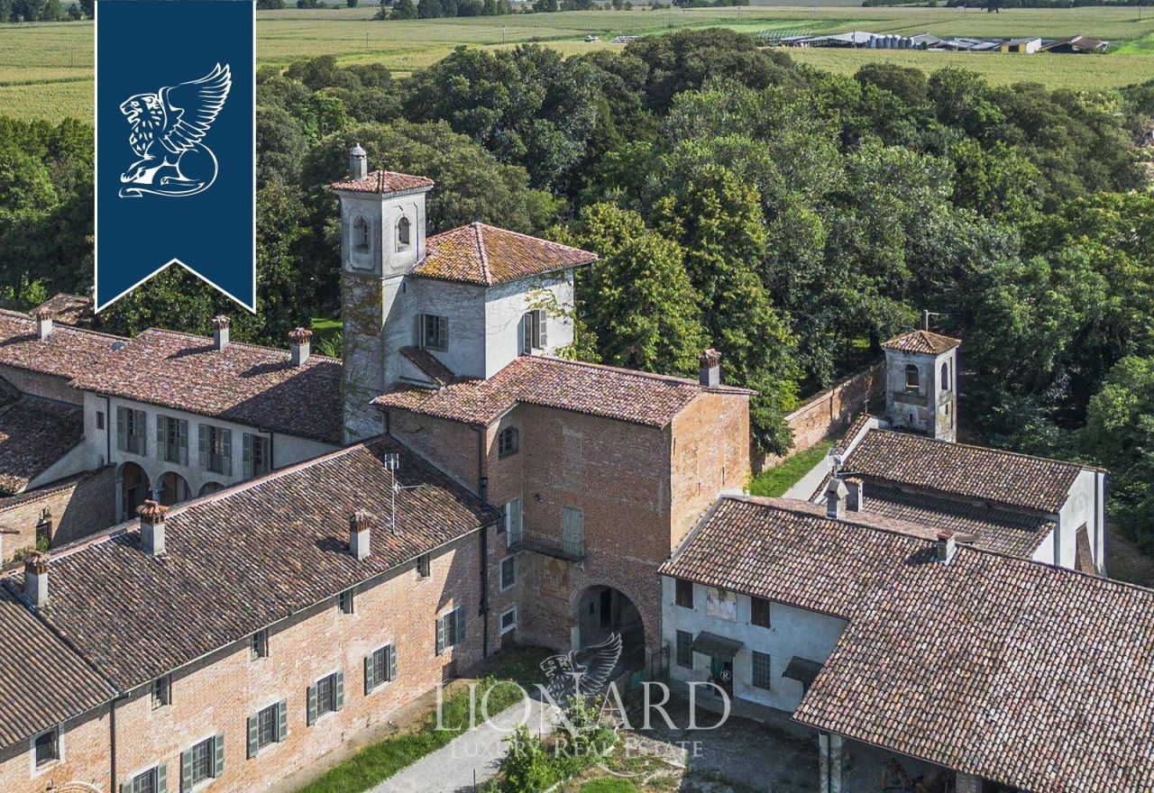 Вилла в Кремоне, Италия, 1 400 м² - фото 5