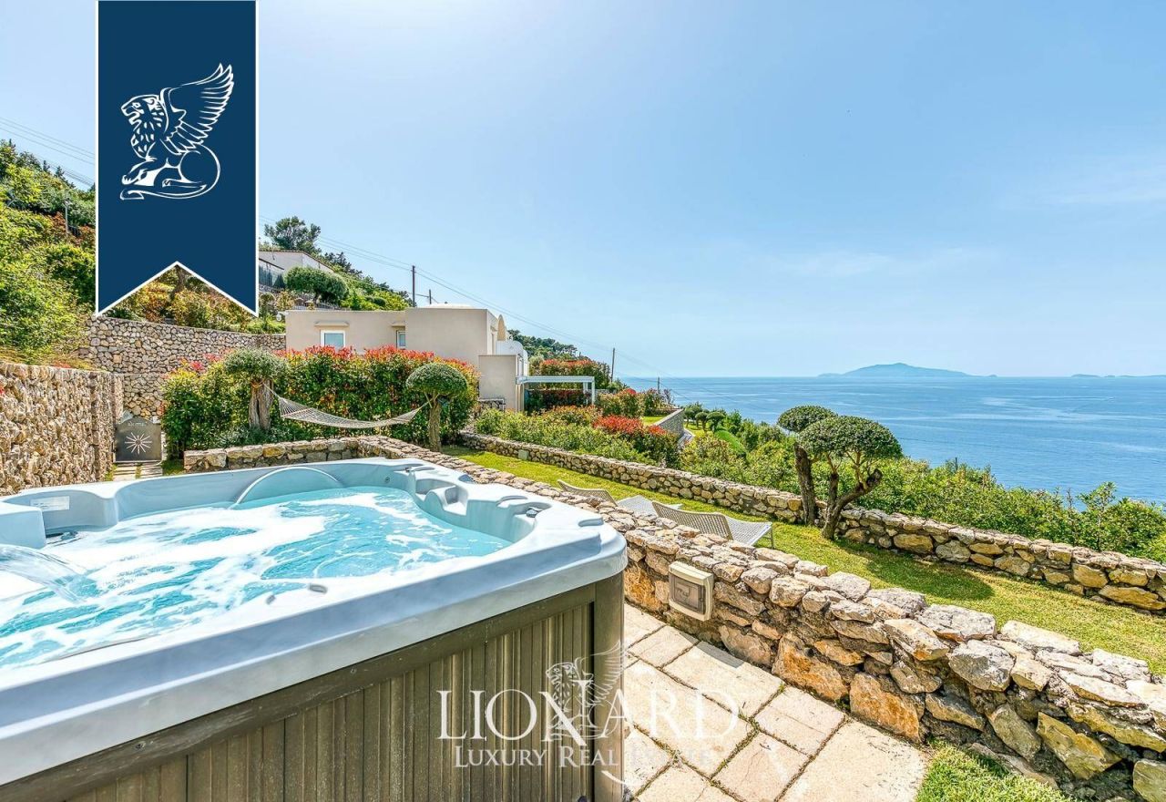 Вилла в Неаполе, Италия, 360 м² - фото 5