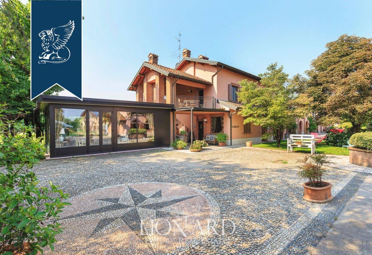 Ферма в Милане, Италия, 3 500 м² - фото 5