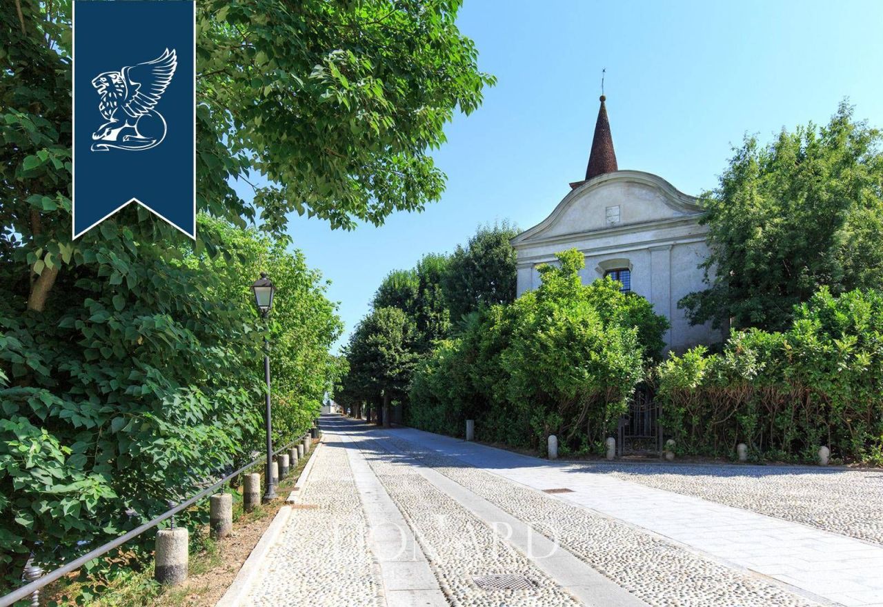 Вилла в Милане, Италия, 700 м² - фото 5