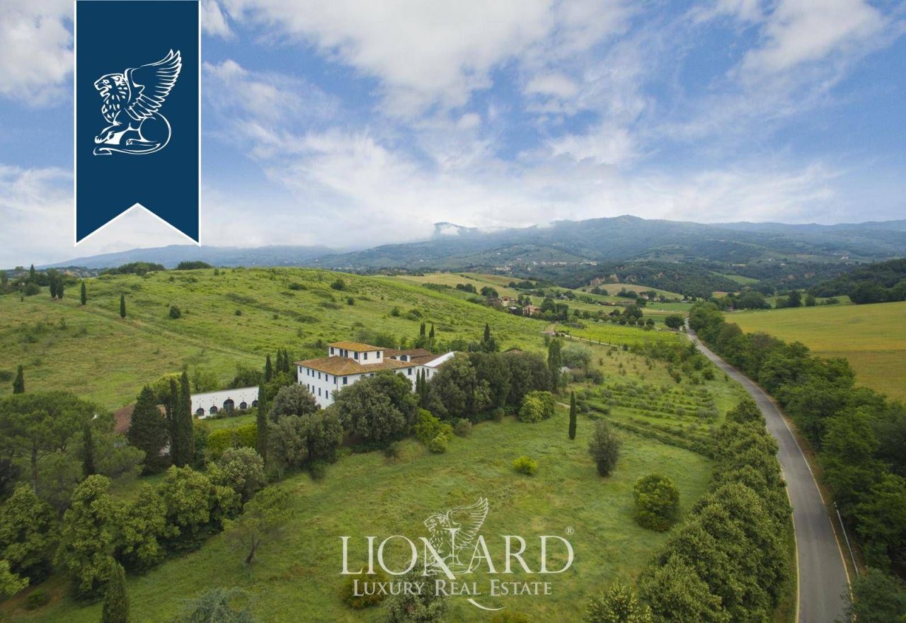 Вилла в Ареццо, Италия, 3 000 м² - фото 6