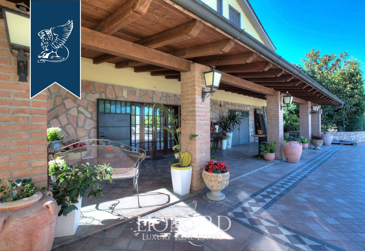 Ферма в Павии, Италия, 580 м² - фото 5