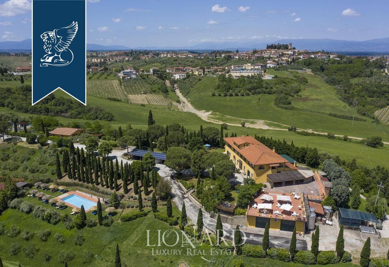 Ферма во Флоренции, Италия, 1 300 м² - фото 6