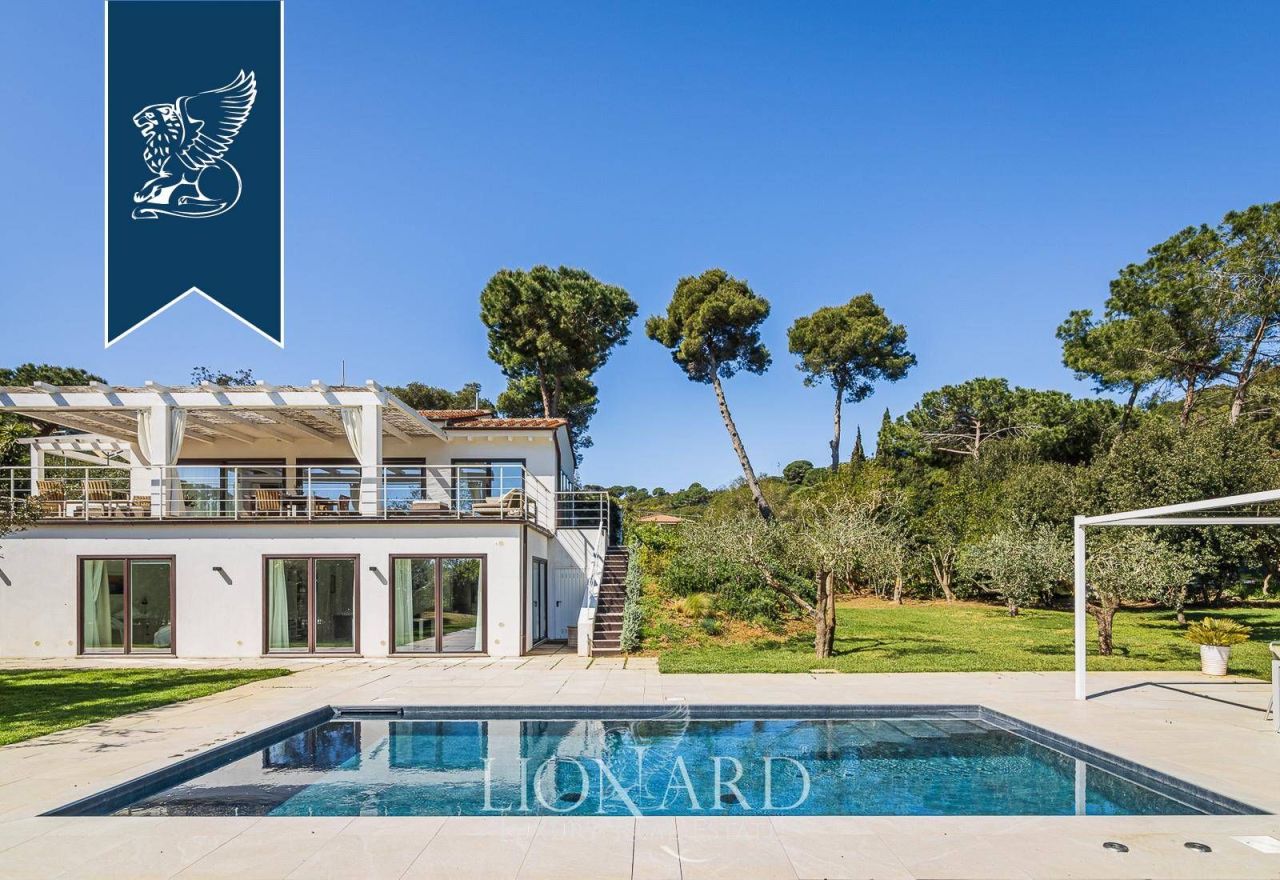 Вилла в Ливорно, Италия, 415 м² - фото 6