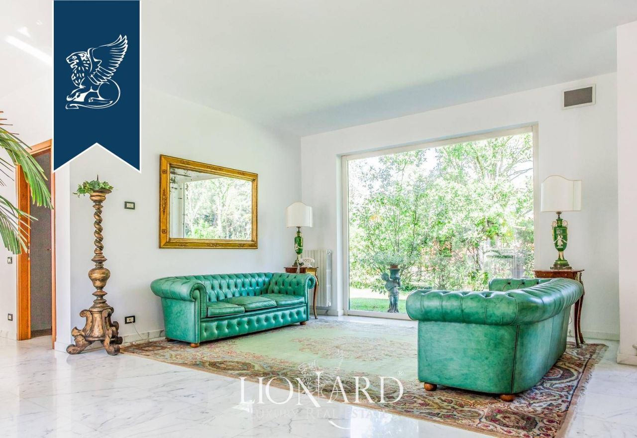 Вилла в Массе, Италия, 600 м² - фото 6