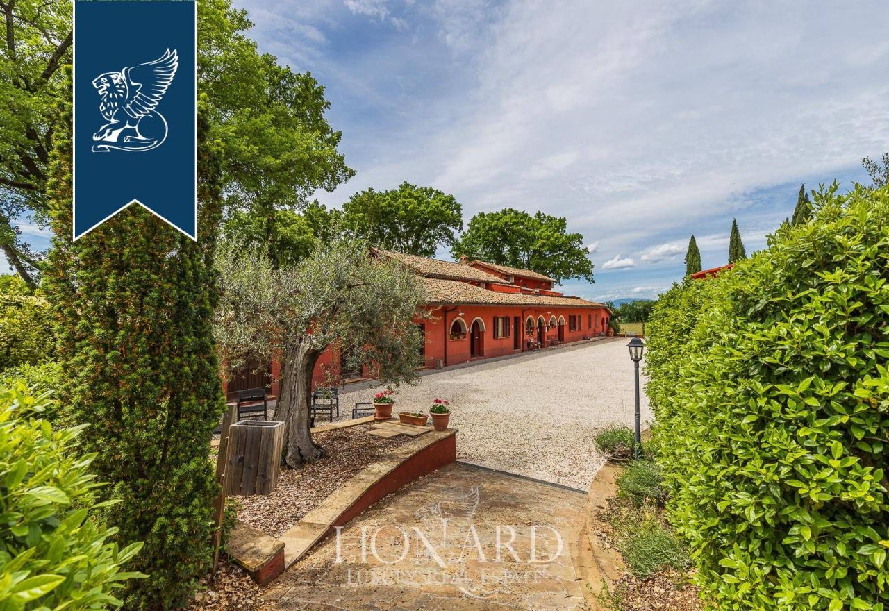 Ферма в Сполето, Италия, 1 064 м² - фото 7