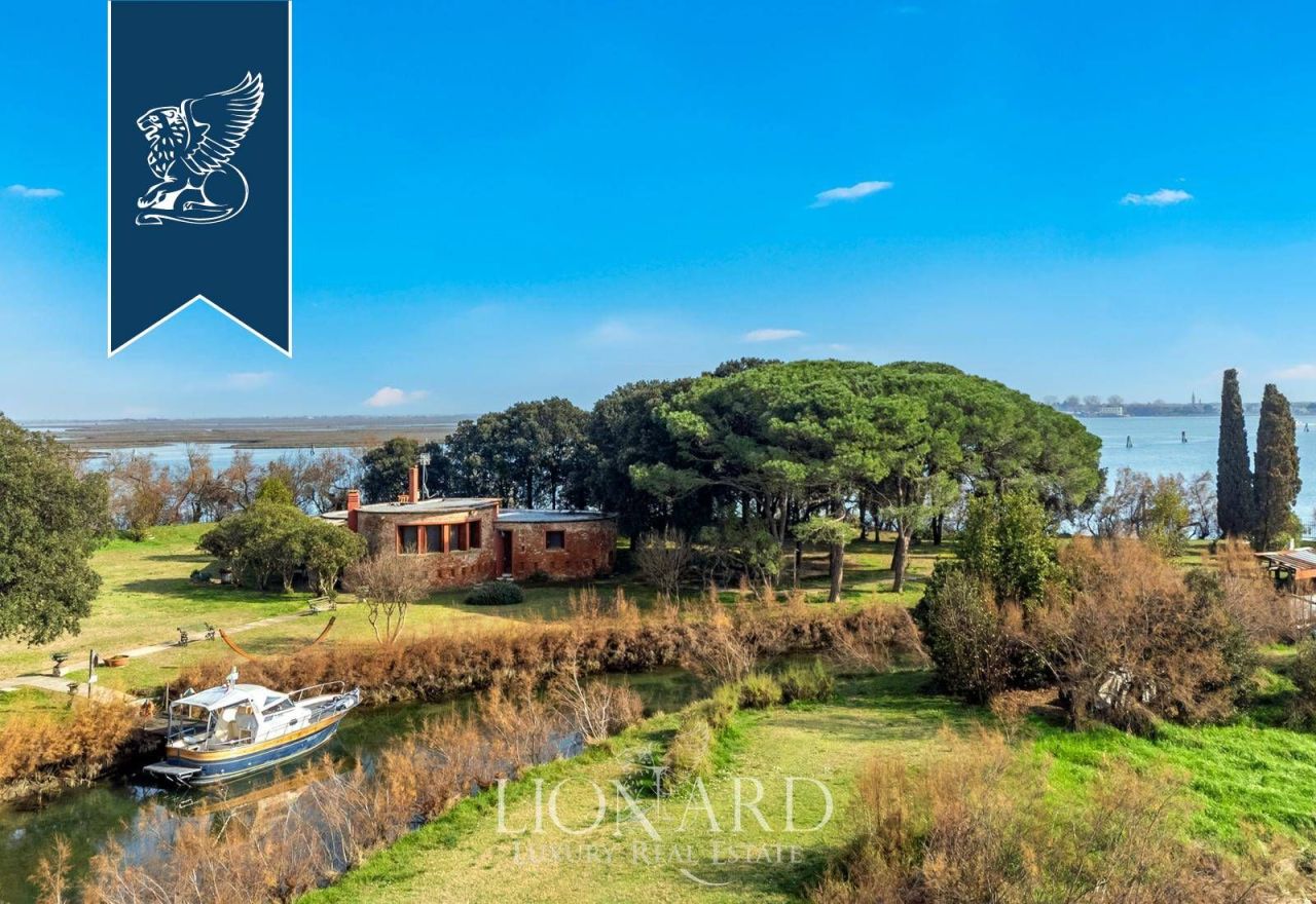 Вилла в Венеции, Италия, 215 м² - фото 7