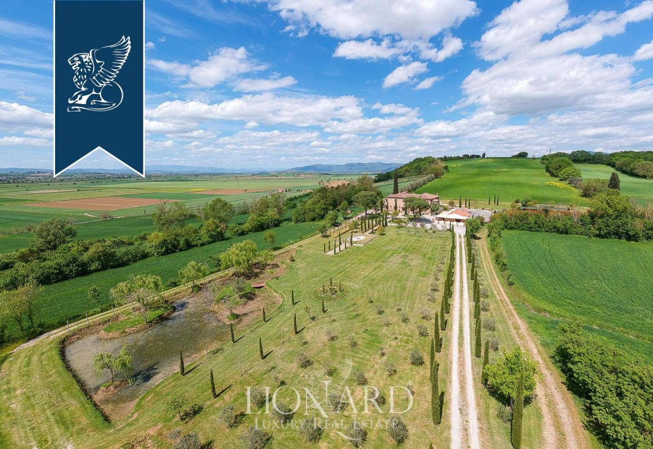 Вилла в Кортоне, Италия, 1 100 м² - фото 7