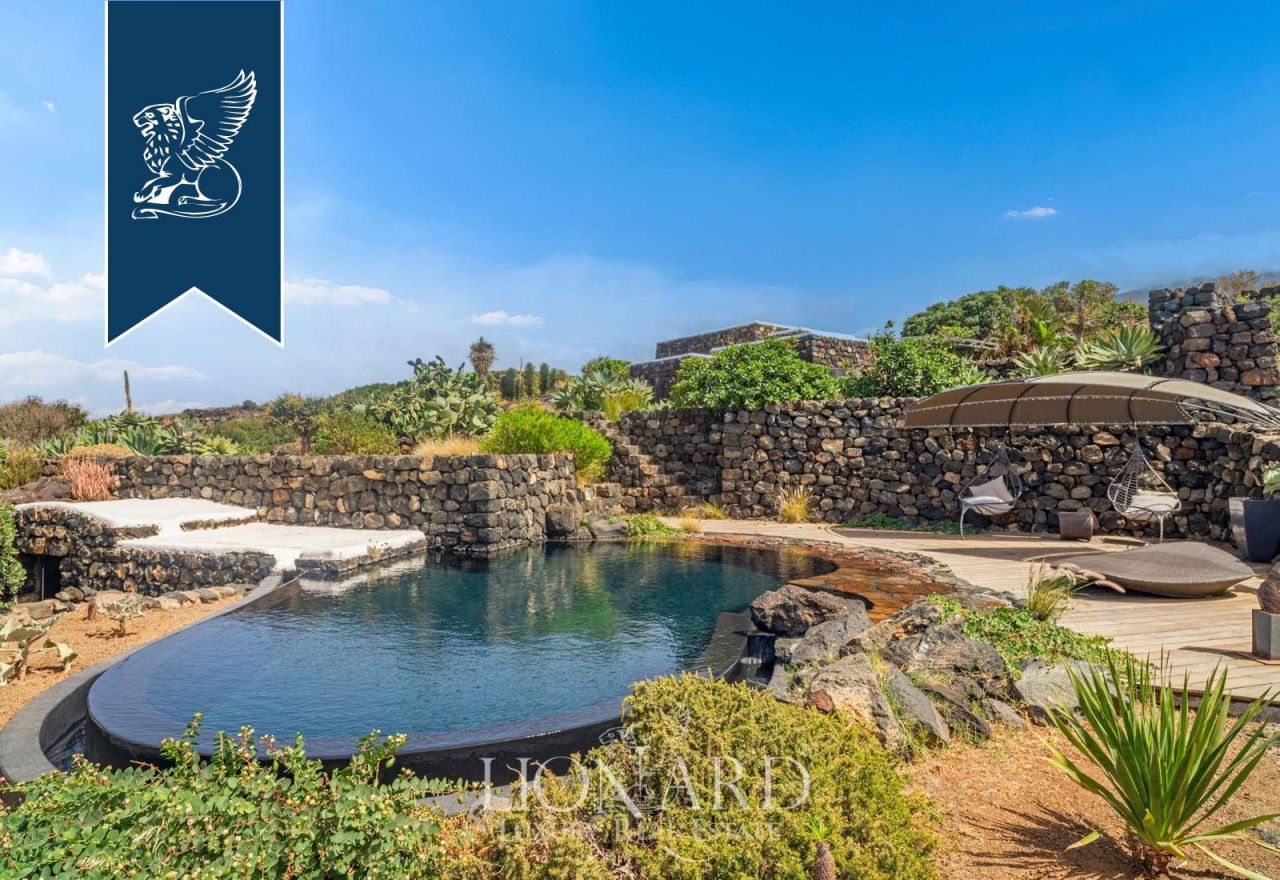 Вилла на о-ве Пантеллерия, Италия, 200 м² - фото 7