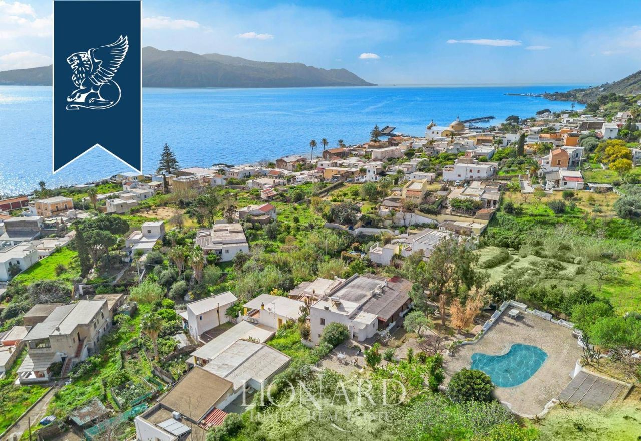 Вилла в Мессине, Италия, 300 м² - фото 7