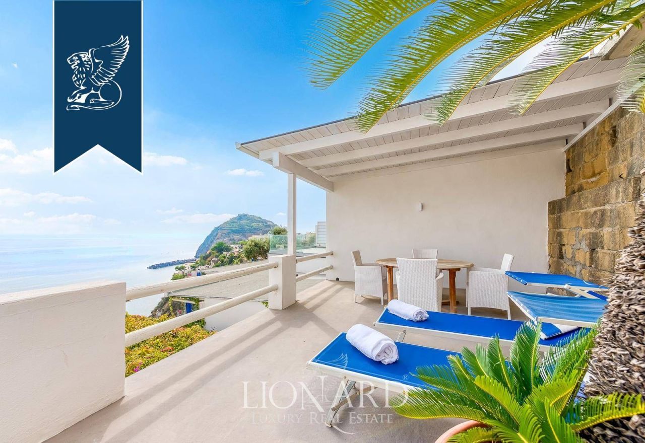 Отель, гостиница в Неаполе, Италия, 400 м² - фото 7