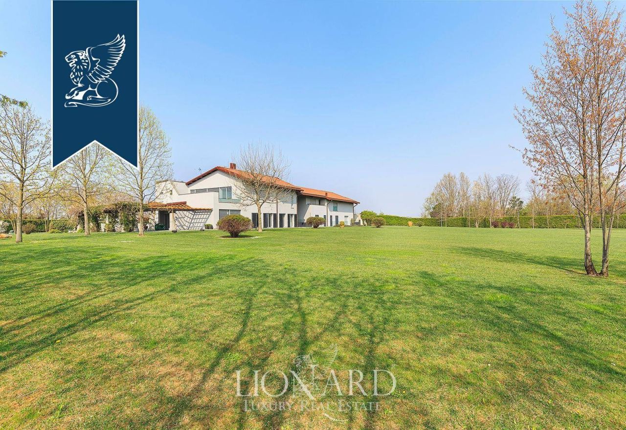 Вилла в Бергамо, Италия, 1 000 м² - фото 7